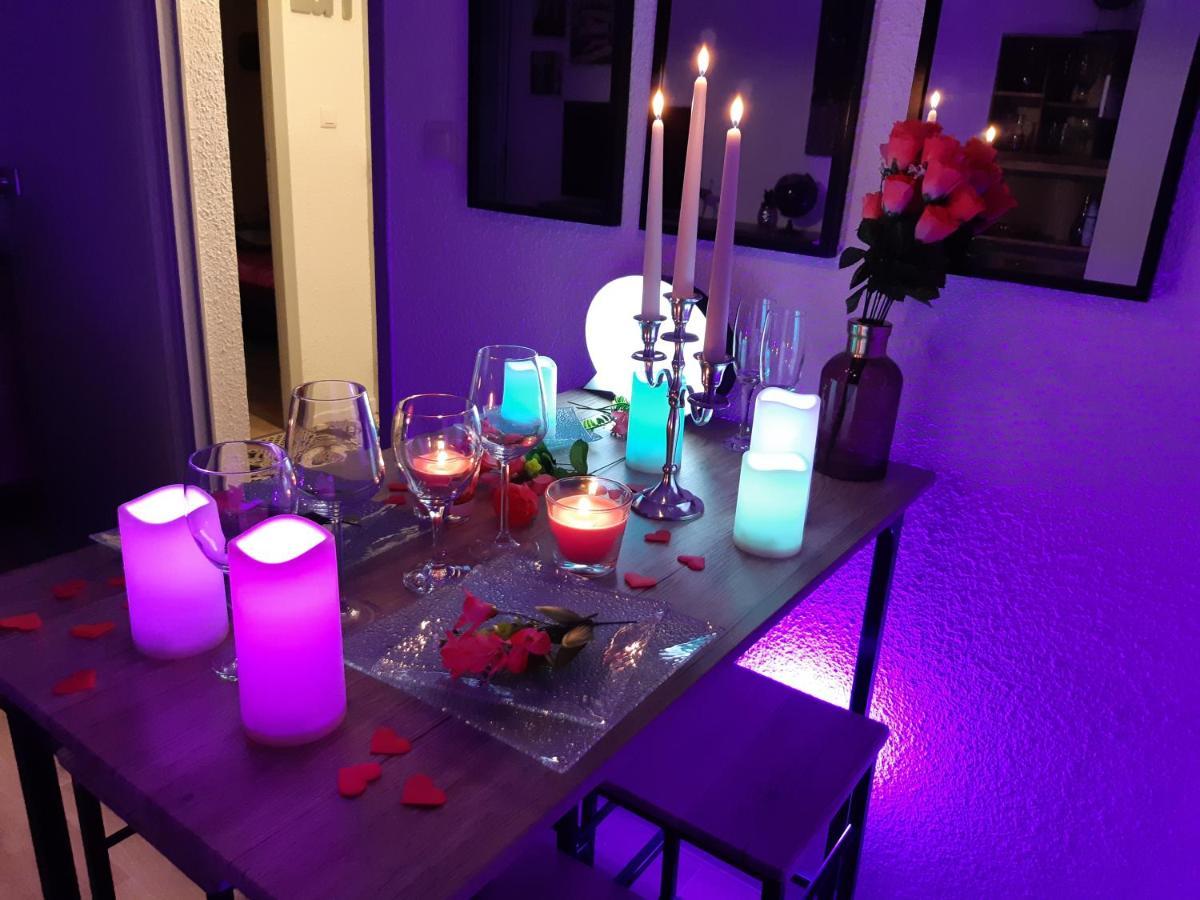 Luxe Sauna Privatif Et Grand Bain Jacuzzi A Deux A Biscarosse Plage Pour Nuit Romantique Avec Decoration Led Et Bougies Бискарос Екстериор снимка
